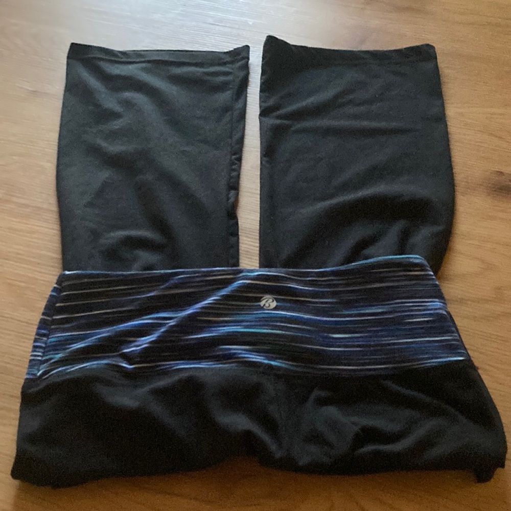 Black low rise flared leggings